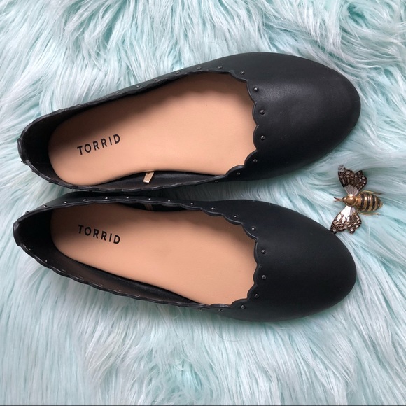 torrid Shoes - Torrid Black scallop flats size 7